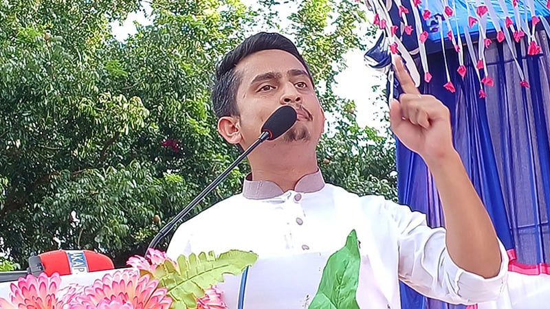 শকুনের নজর এখনও যায়নি: সারজিস আলম